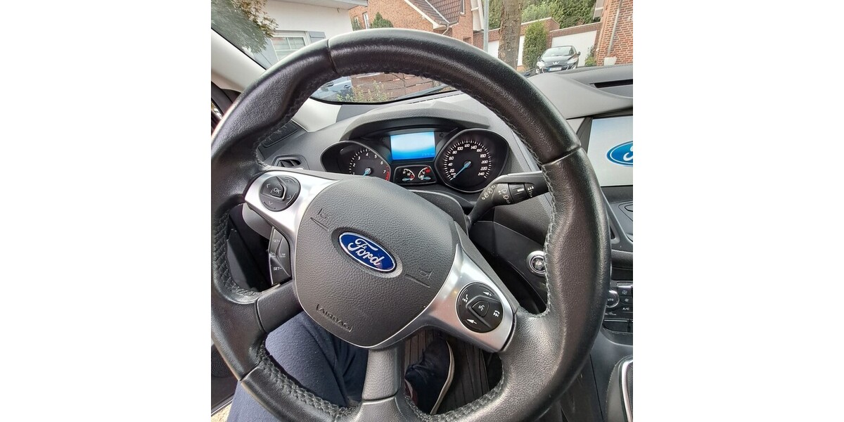 Ford Kuga 90.000 km 11.900 &euro; Dülmen 48249