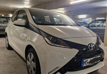 Toyota Aygo (X) 21.500 km 8.999 &euro; Münster 48159