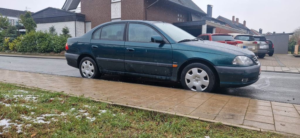Toyota Avensis 183.790 km 2.250 &euro; Münster 48157