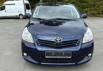 Toyota Verso 142.000 km 9.499 &euro; Nottuln 48301