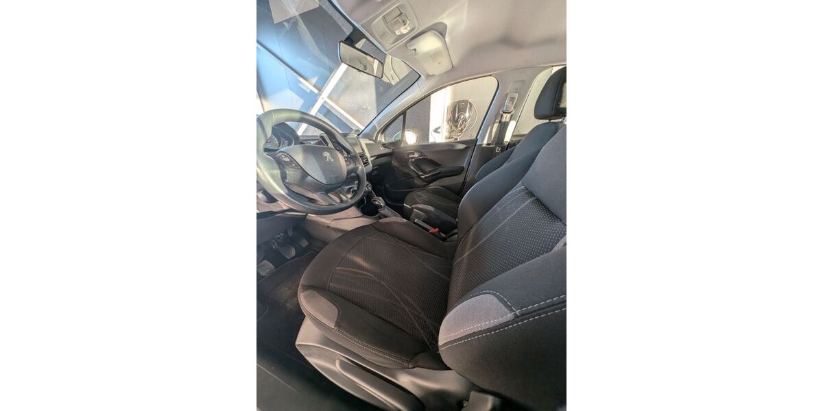Peugeot 208 134.095 km 4.500 &euro; Lengerich 49525