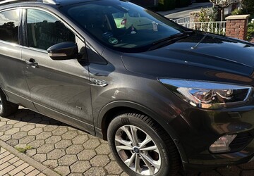 Ford Kuga 95.000 km 17.500 &euro; Greven 48268