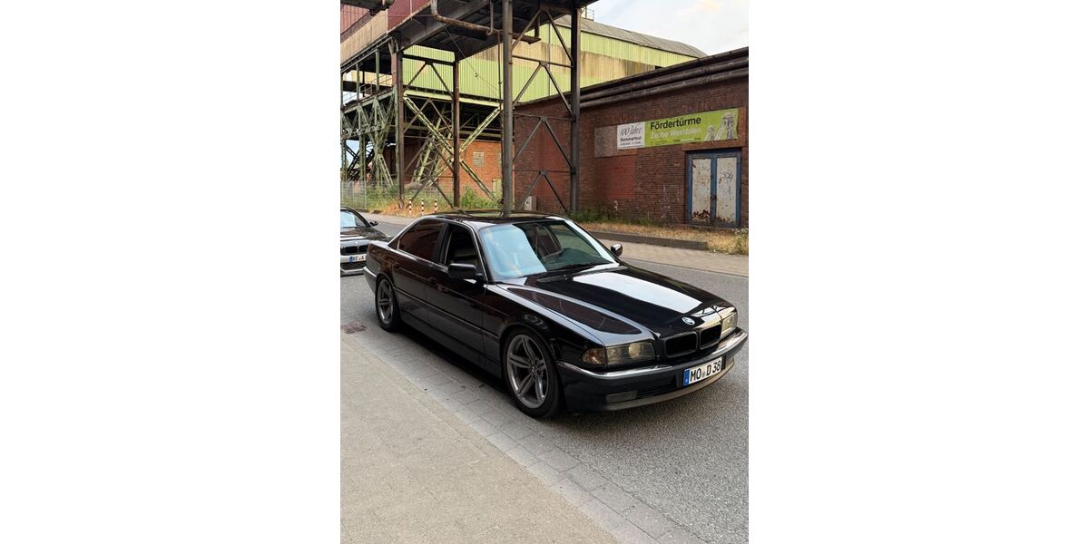 BMW 728 236.000 km 8.350 &euro; Ahlen 59229