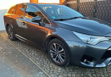 Toyota Avensis 193.000 km 10.100 &euro; Warendorf 48231