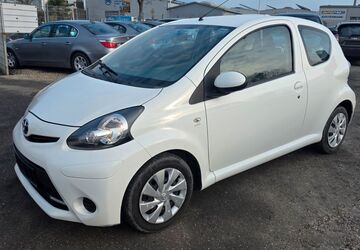 Toyota Aygo (X) 105.000 km 3.799 &euro; Nottuln 48301