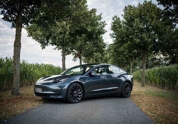 Tesla Model 3 90.000 km 22.222 &euro; Münster 48163