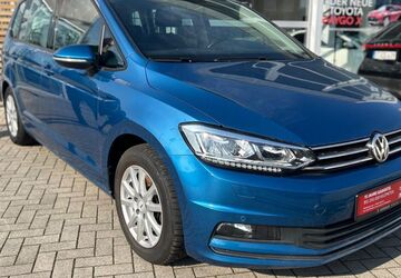 VW Touran 142.637 km 16.950 &euro; Steinfurt-Borghorst 48565