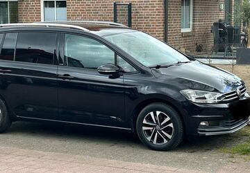 VW Touran 59.900 km 22.450 &euro; Rosendahl 48720