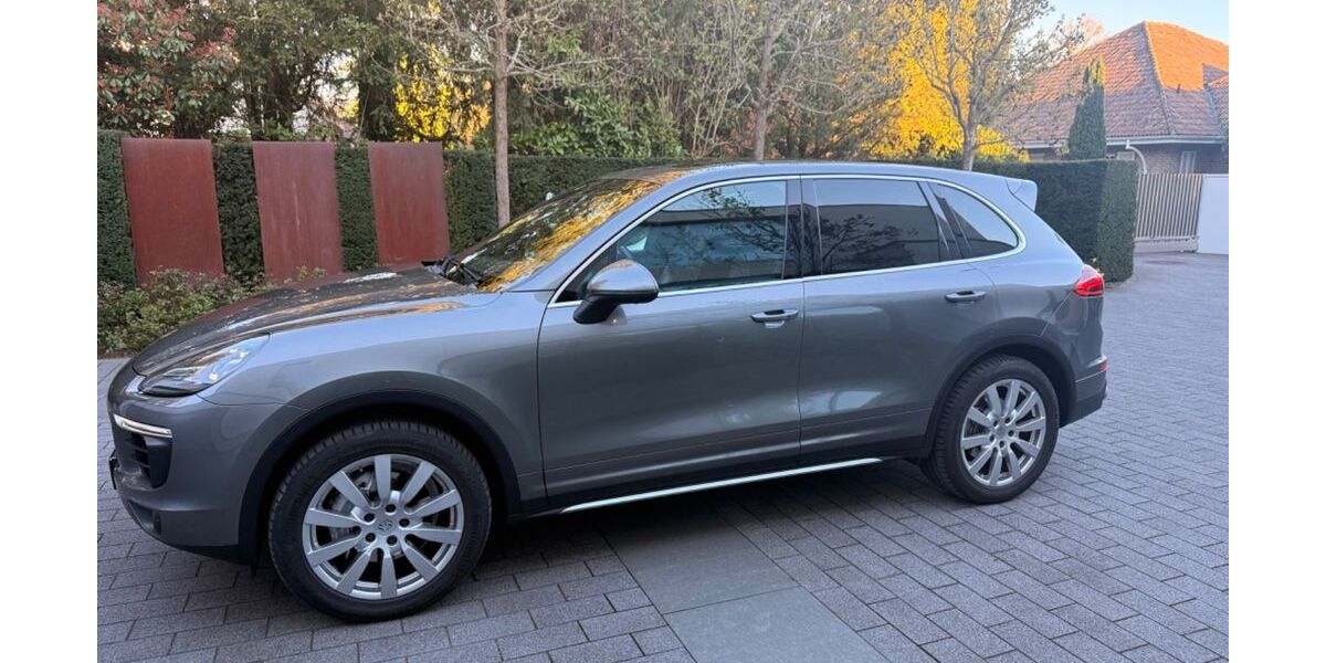 Porsche Cayenne 223.000 km 26.800 &euro; Münster 48155