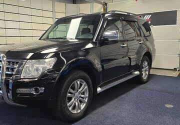 Mitsubishi Pajero 156.298 km 25.999 &euro; Dülmen 48249