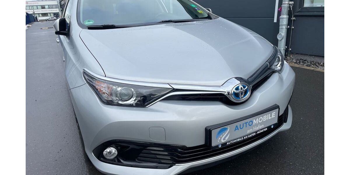 Toyota Auris 121.000 km 12.990 &euro; Münster 48155