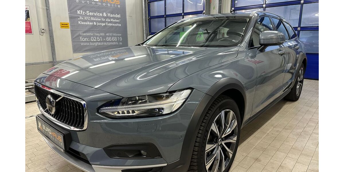 Volvo V90 Cross Country 88.700 km 35.890 &euro; Münster 48167
